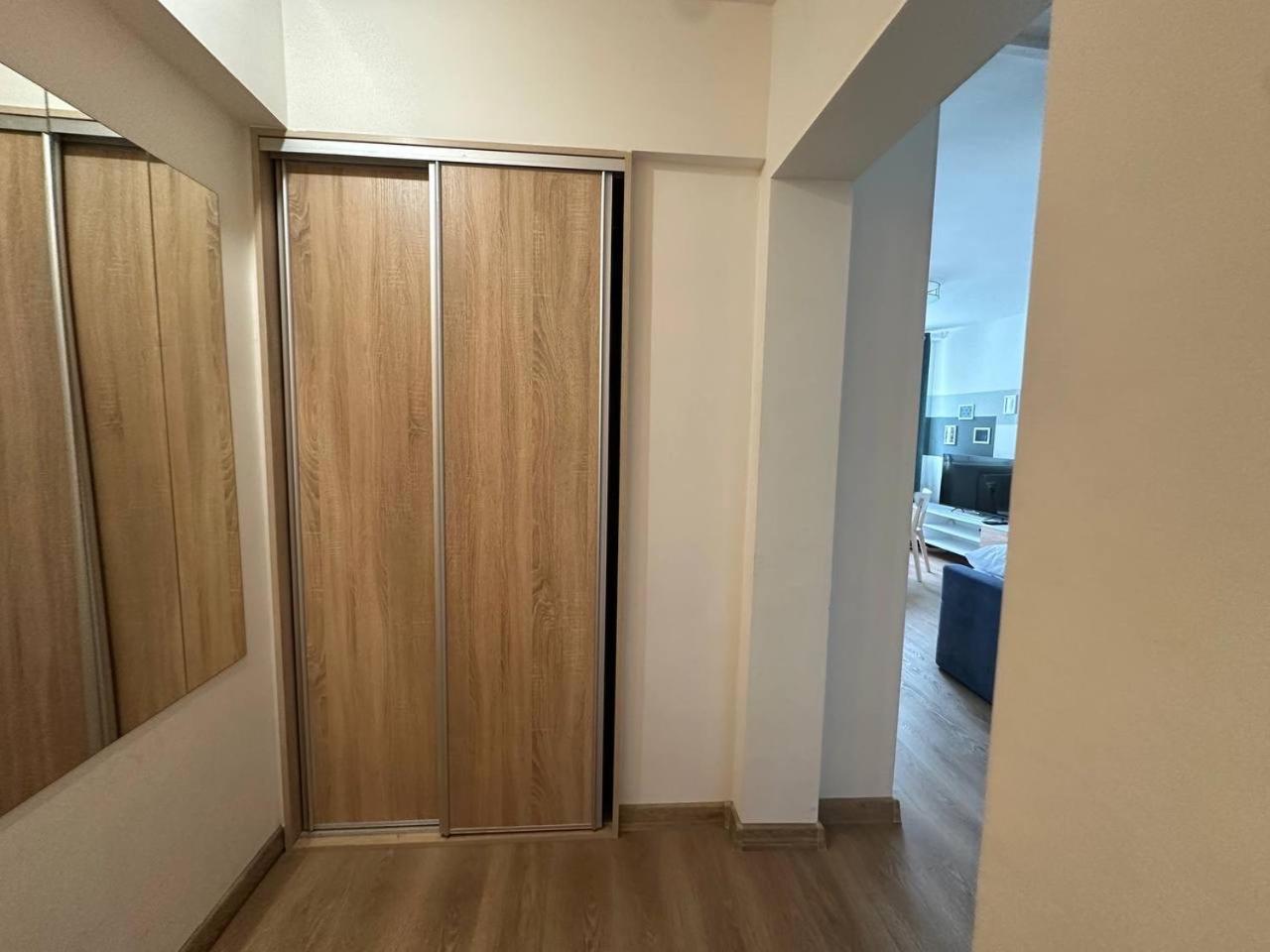 Ohmyhome-zlota View Apartament *